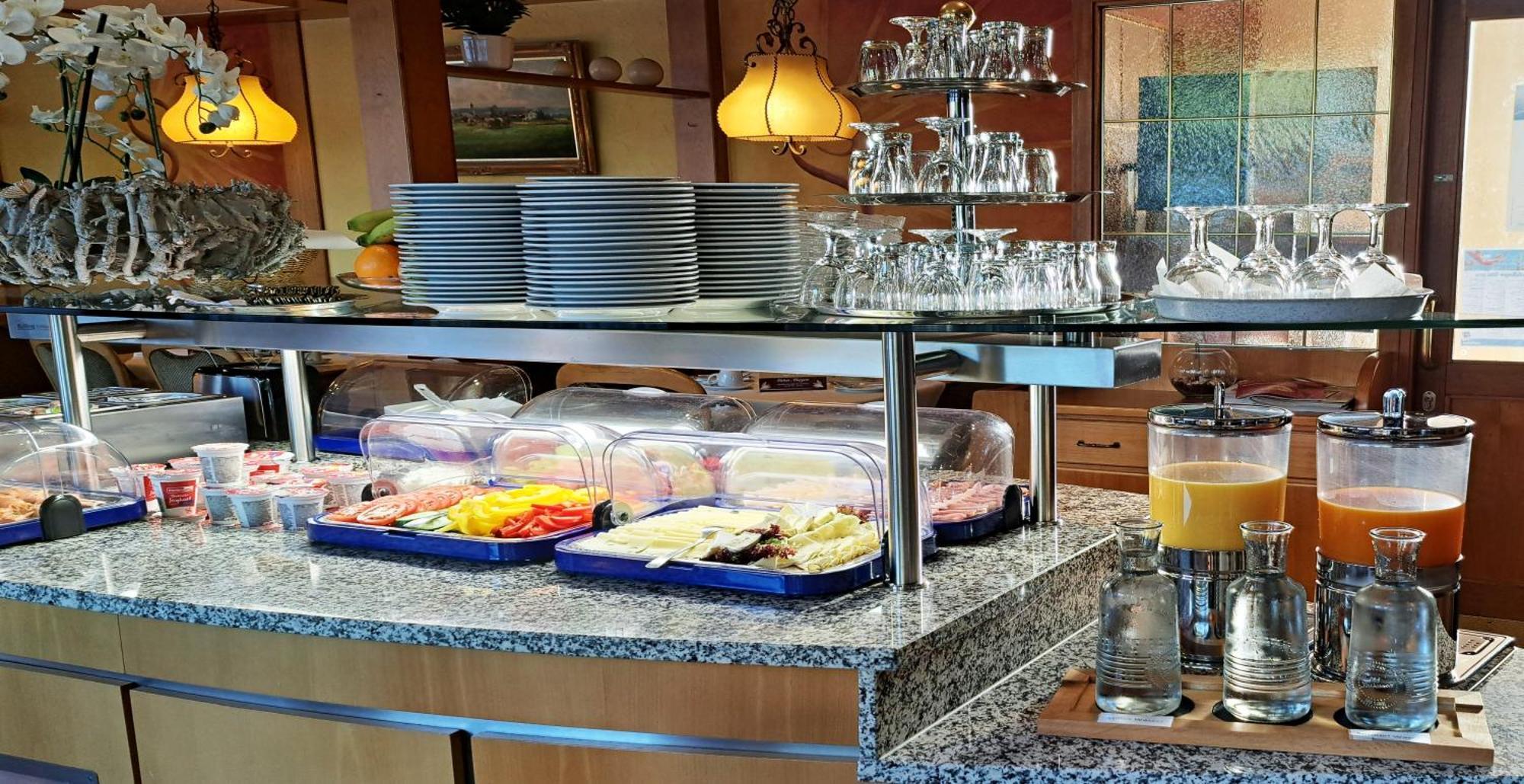 & Restaurant Mainaublick 3*