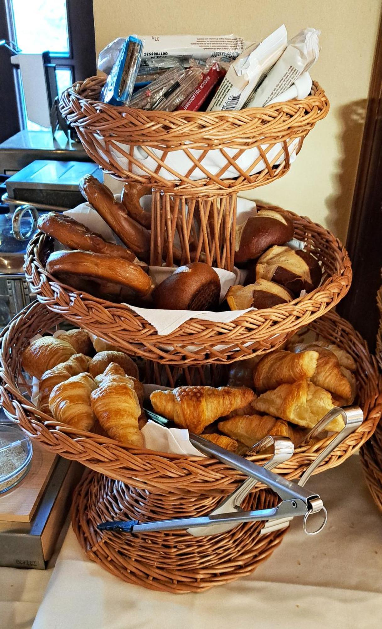 & Restaurant Mainaublick Hotel