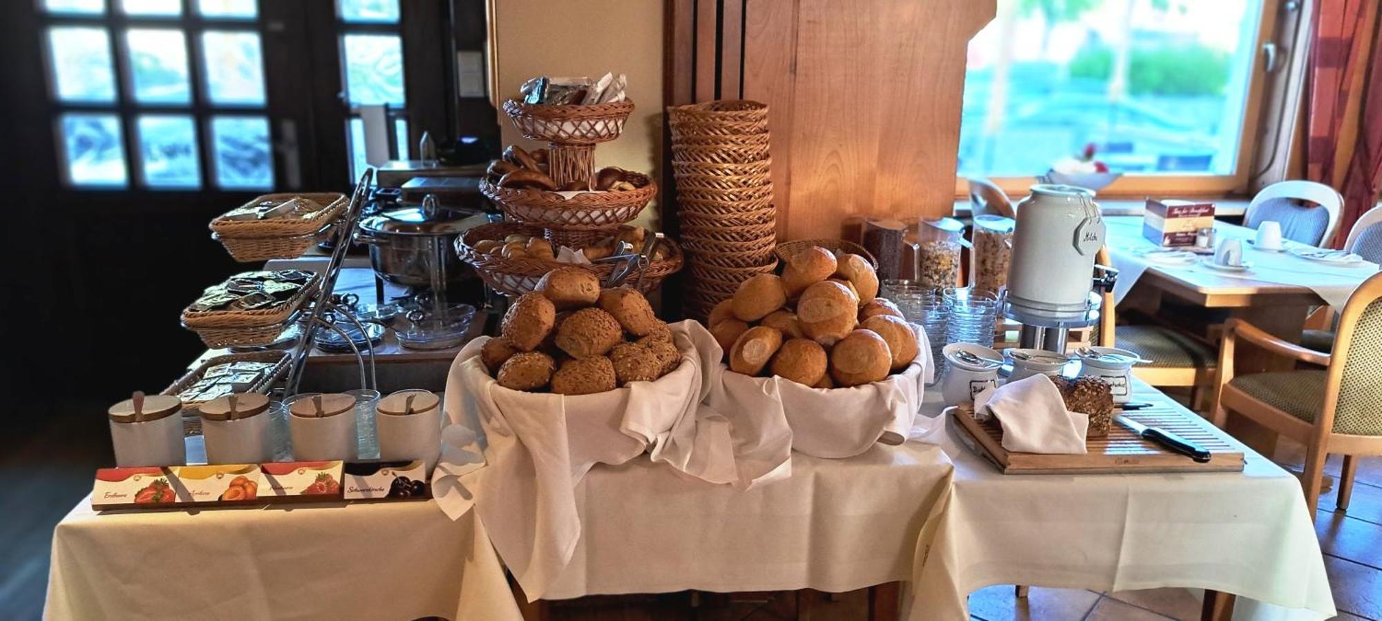 Hotel & Restaurant Mainaublick 3*