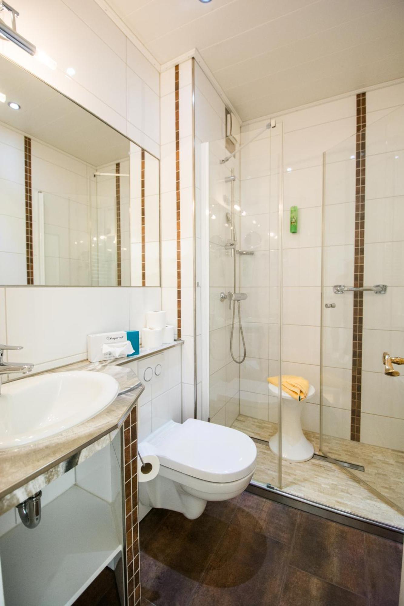 & Restaurant Mainaublick Hotel 3*