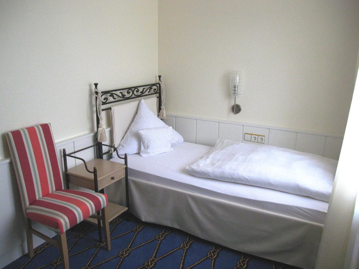Hotel & Restaurant Mainaublick 3*