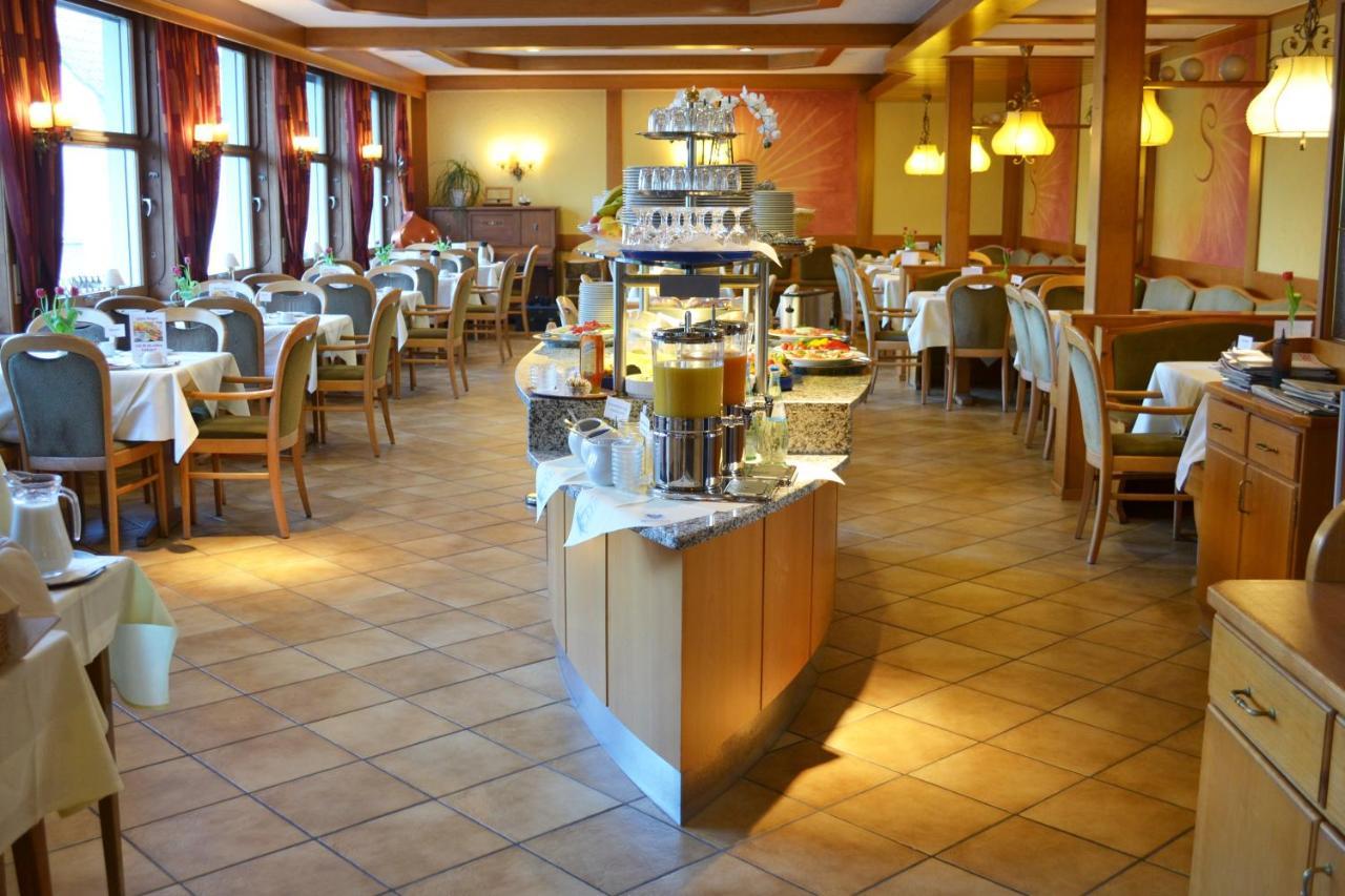 & Restaurant Mainaublick Hotel